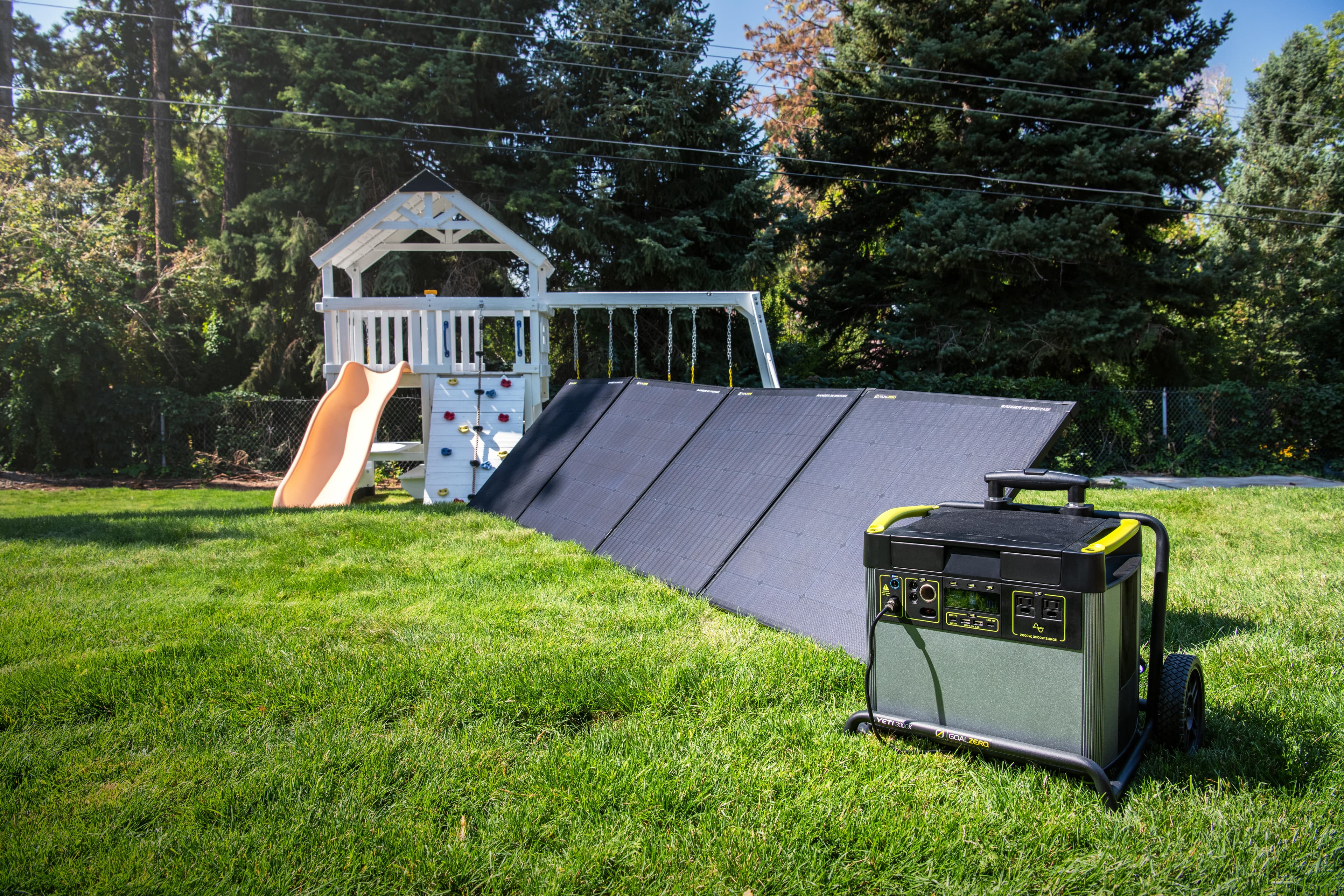 פאנל סולארי  12-22V  קשיח מתקפל GOALZERO RANGER 300 - הספק 300W