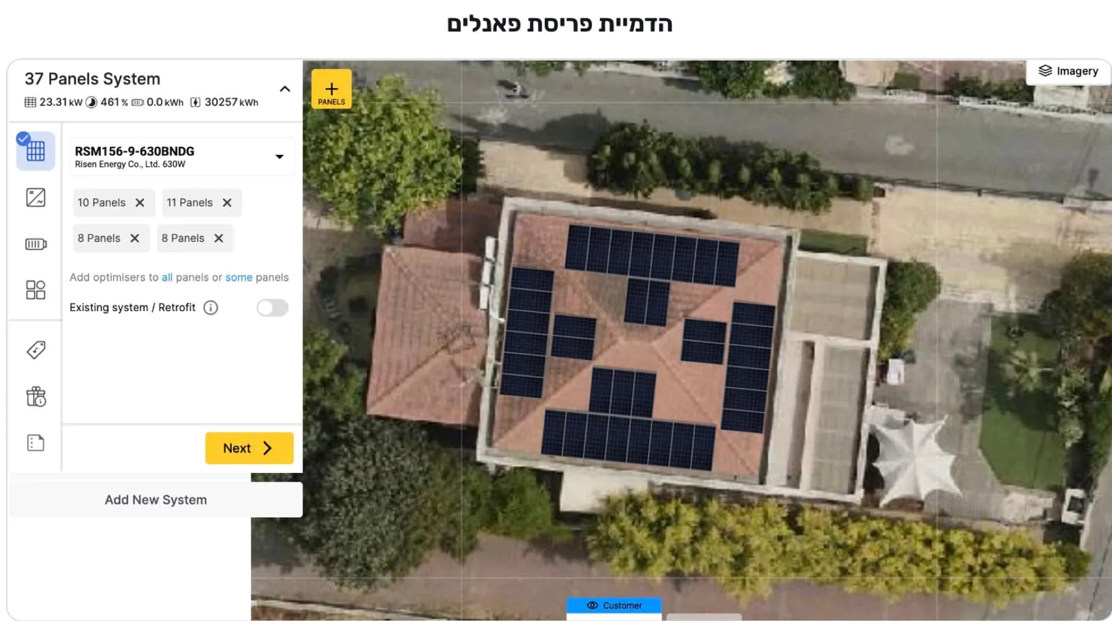 הדמיית פריסת פאנלים סולאריים על גג רעפים אדומים של וילה פרטית